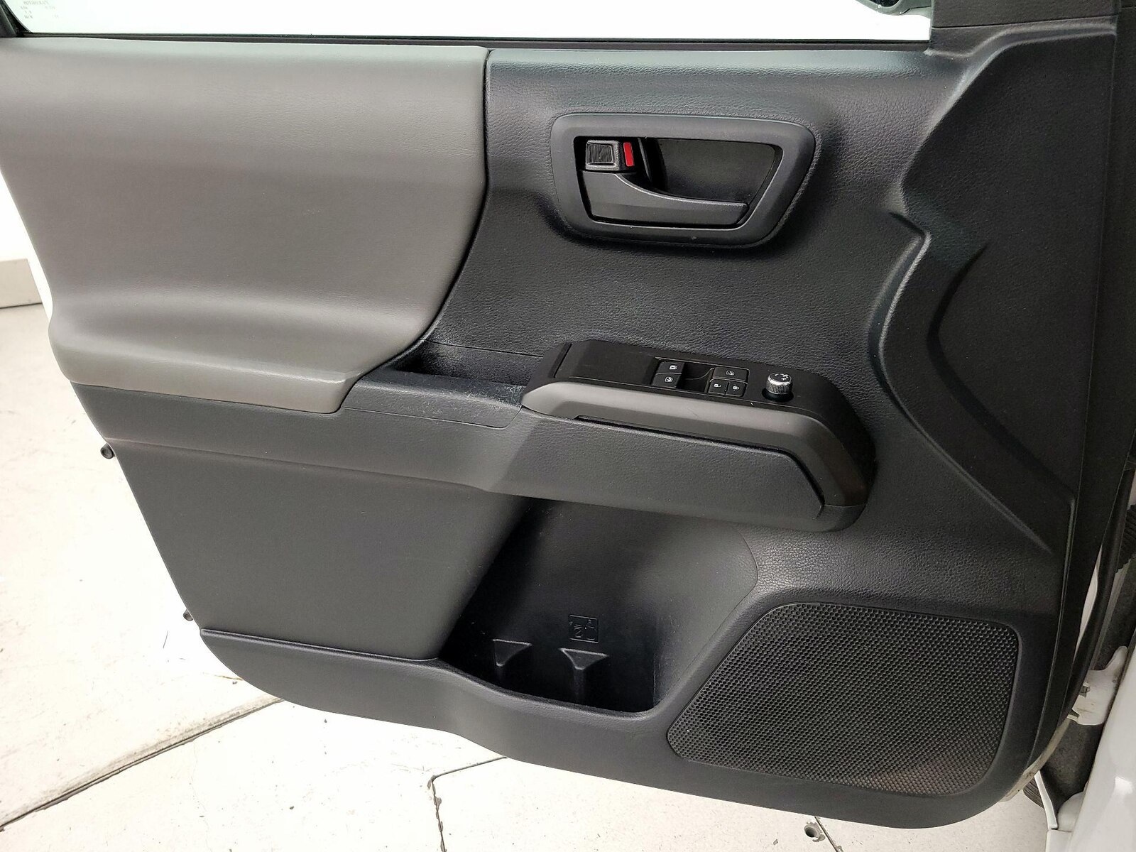 Toyota Tacoma SR5 2016 $195,000.00 - Imagen 11