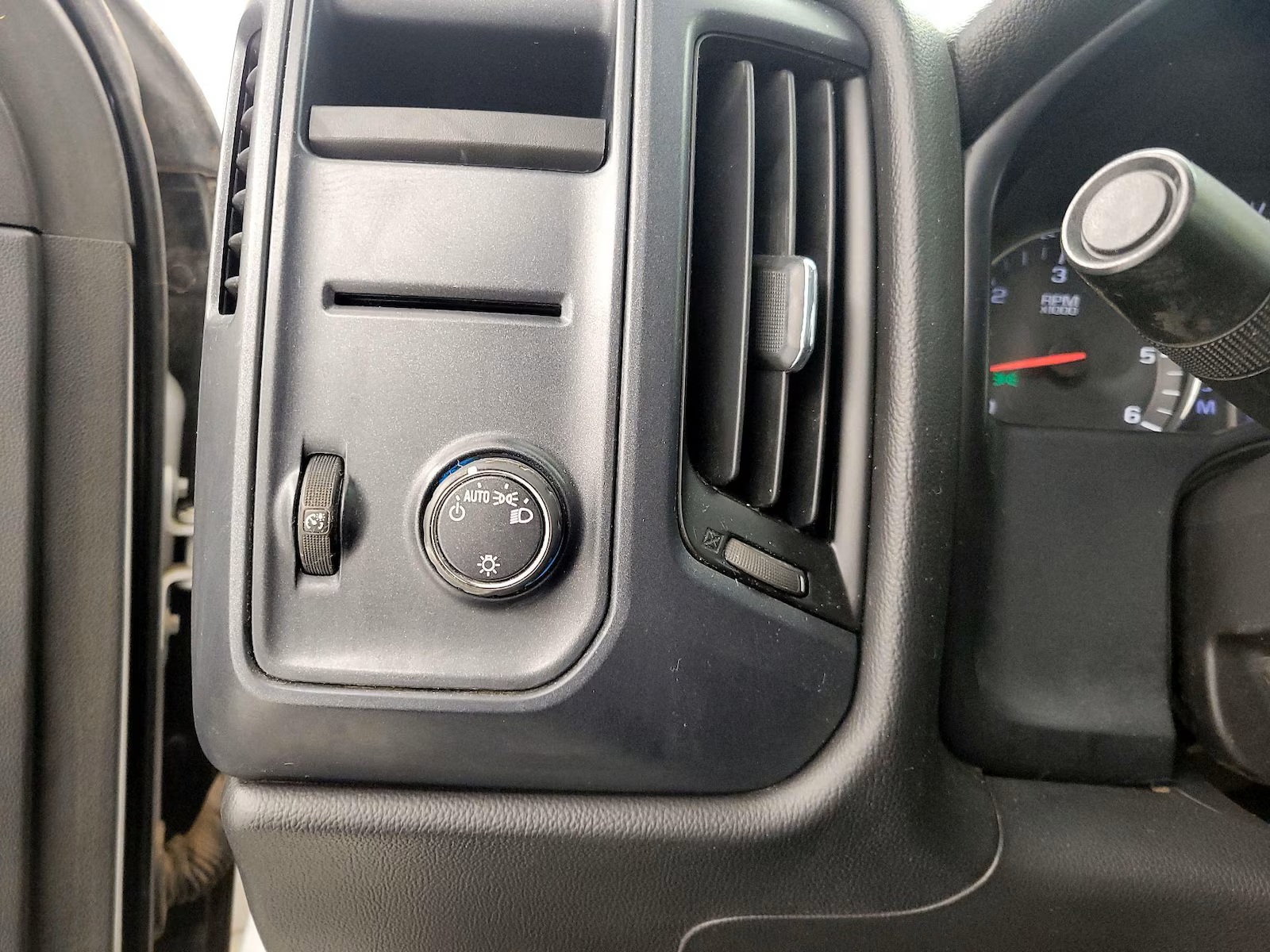 Chevrolet Silverado 1500 2015 $197,400.00 - Imagen 12