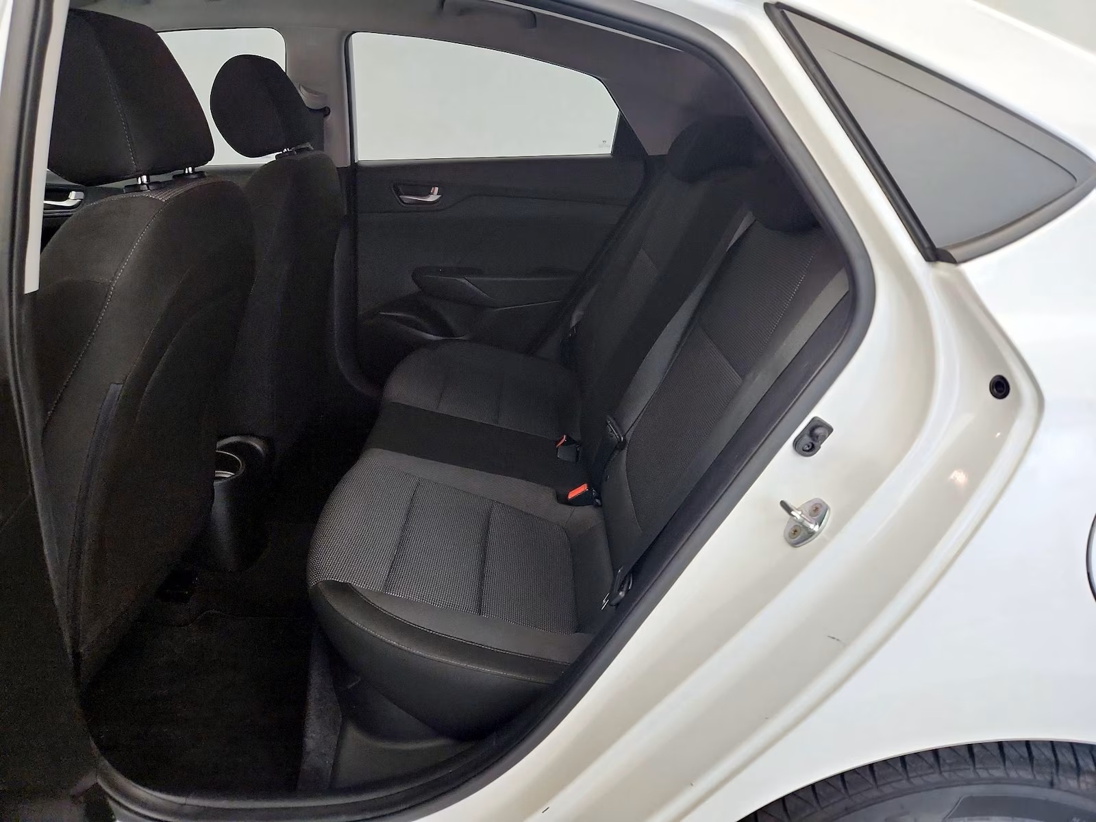 Hyundai Accent SE 2018 $102,000.00 - Imagen 14